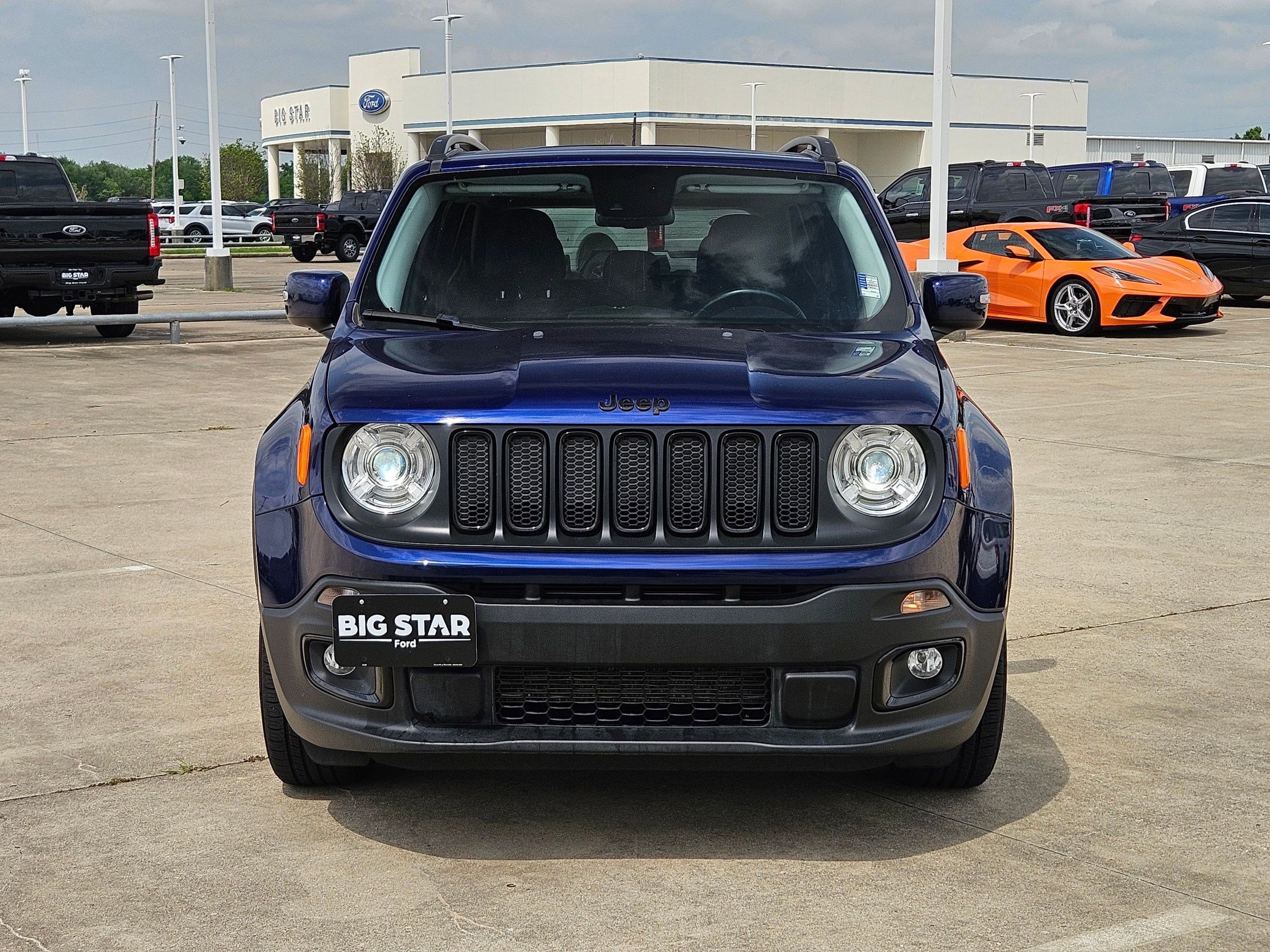 Used 2017 Jeep Renegade Altitude FWD image 11