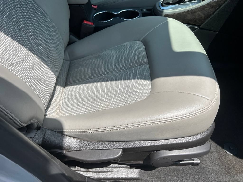 Used 2014 Buick Verano FWD image 37