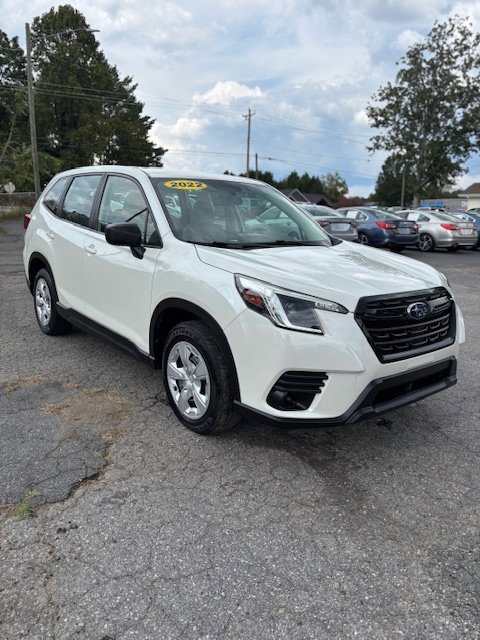 Used 2022 Subaru Forester 2.5i AWD/4WD image 1