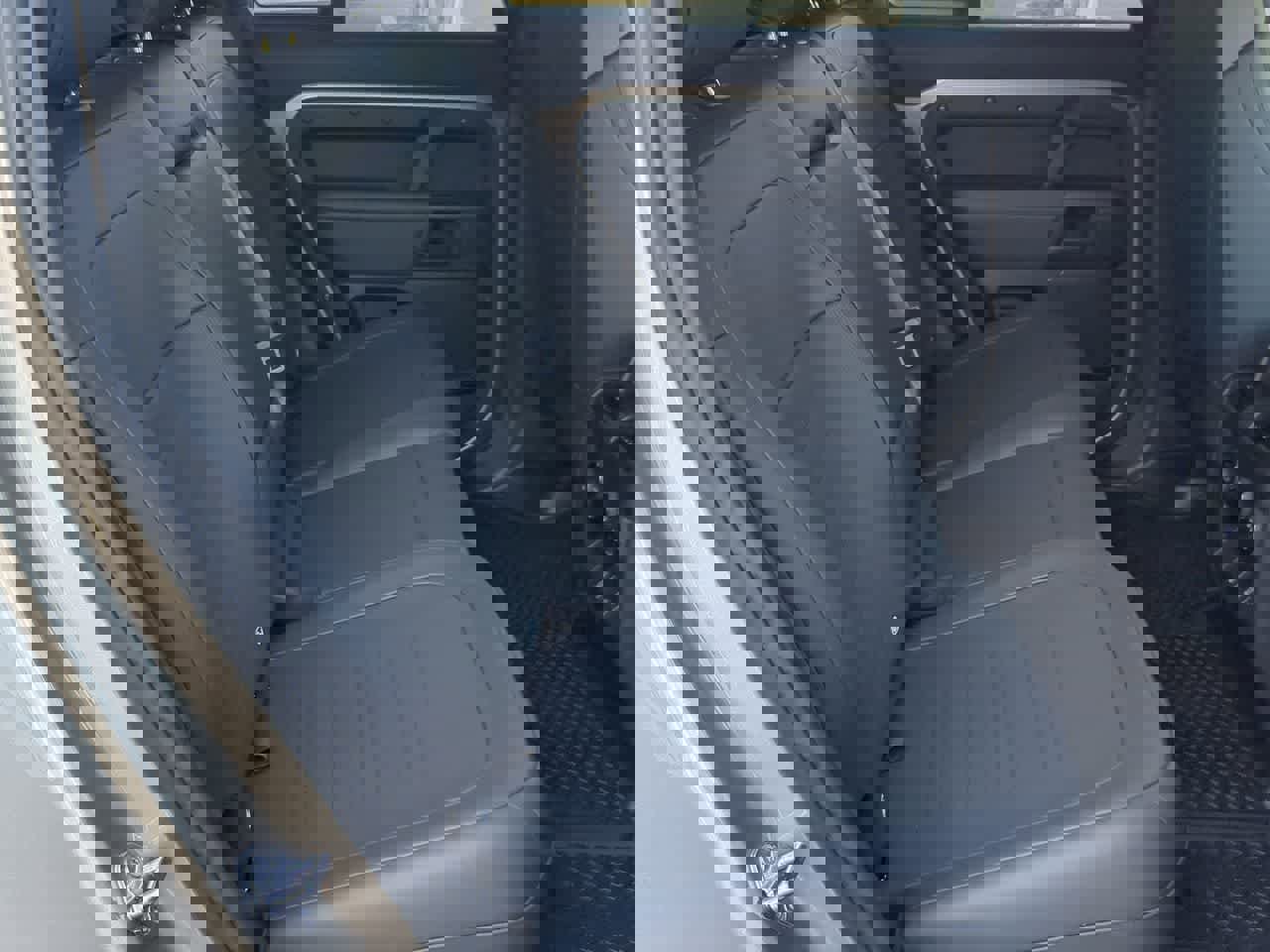 New 2026 Land Rover Defender 110 OCTA image 22