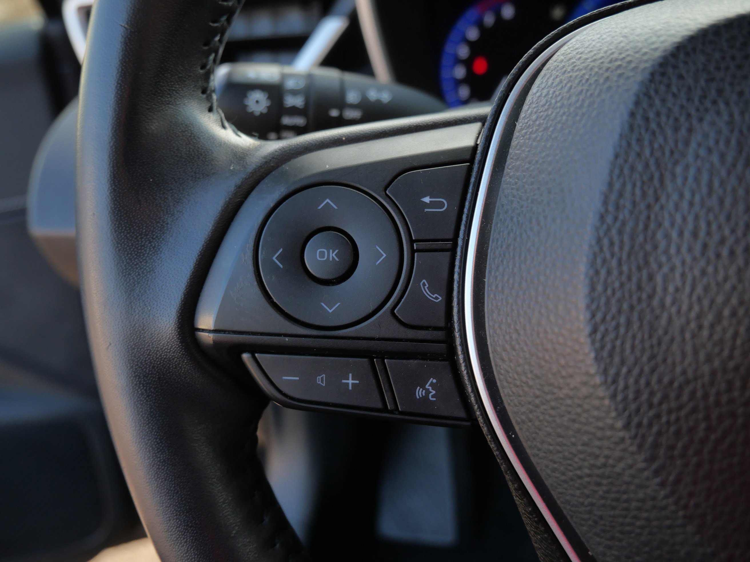 Used 2019 Toyota Corolla XSE image 28