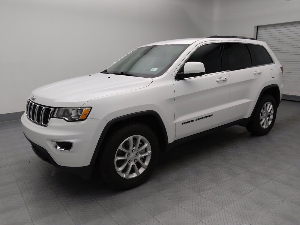 Used 2021 Jeep Grand Cherokee Laredo RWD image 2