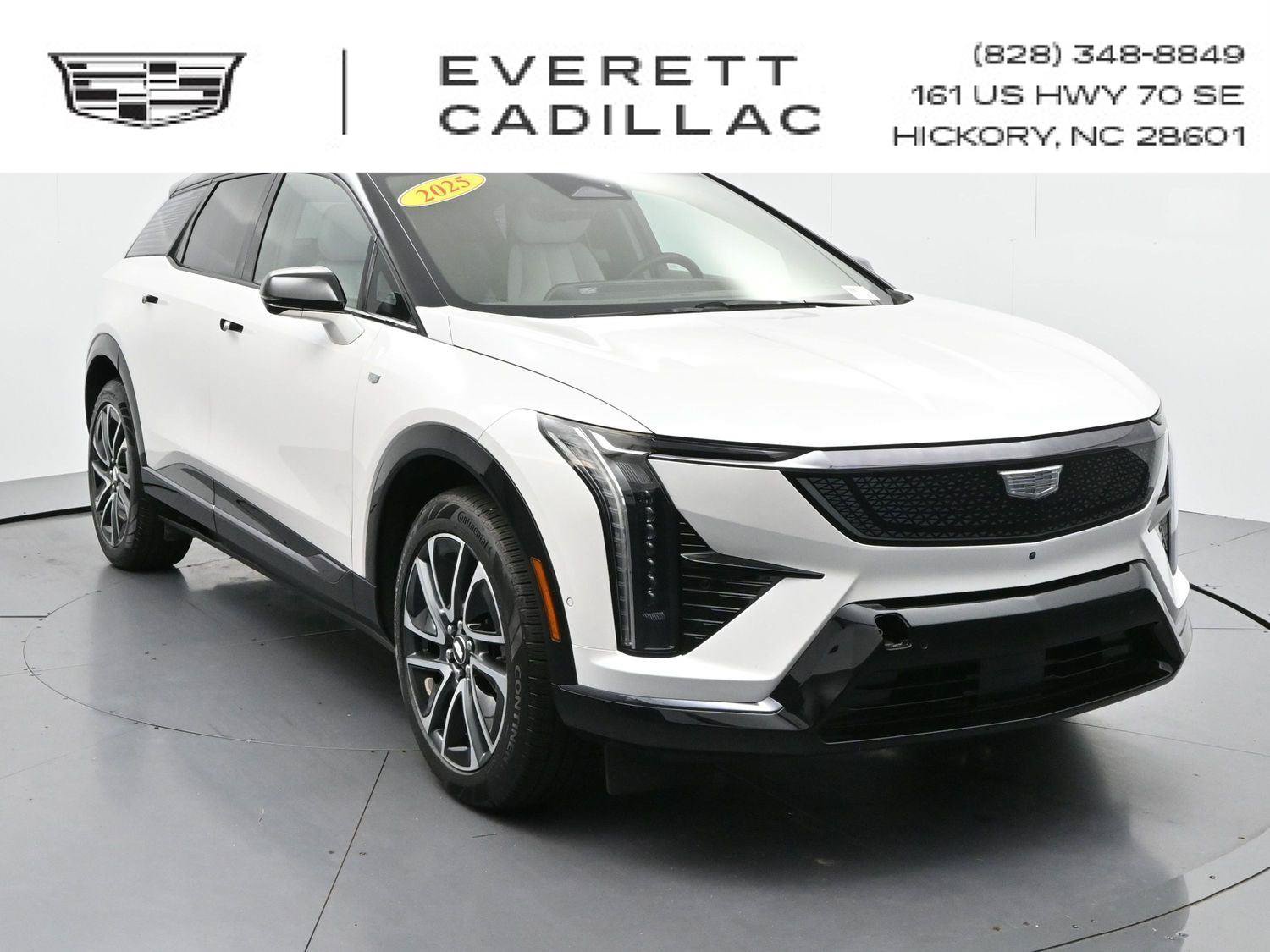 Certified 2025 Cadillac Optiq Sport 1 AWD/4WD image 1