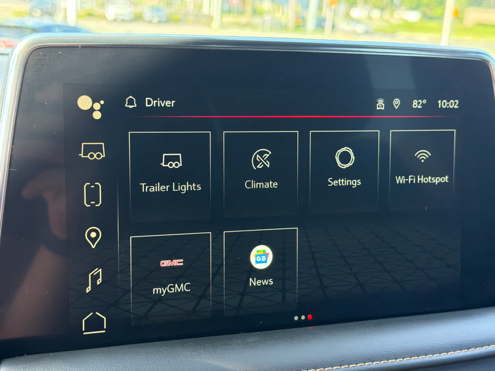 Certified 2022 GMC Yukon AT4 w/ Technology Package AWD/4WD image 17