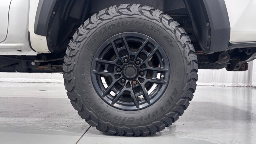 Used 2020 Toyota Tacoma TRD Pro AWD/4WD image 32