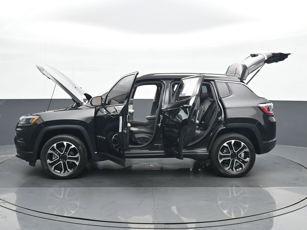 Used 2022 Jeep Compass Limited image 27