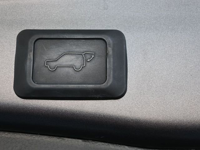 Used 2023 Toyota RAV4 Limited image 29