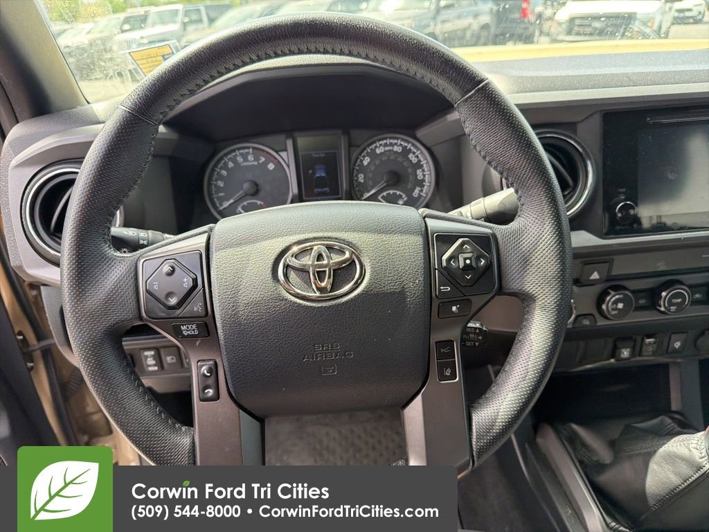 Used 2019 Toyota Tacoma TRD Off-Road image 2
