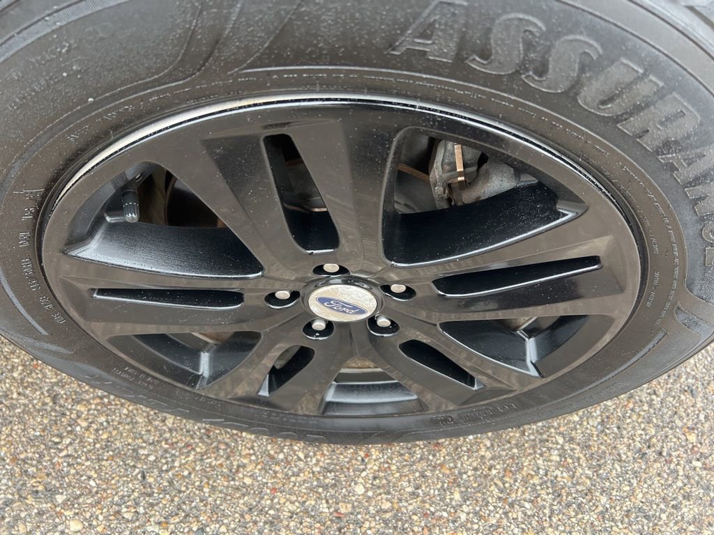 Used 2018 Ford Explorer XLT image 38