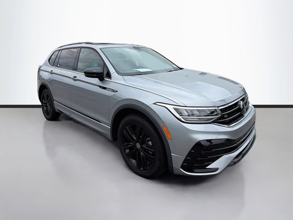Used 2022 Volkswagen Tiguan SE R-Line FWD image 3