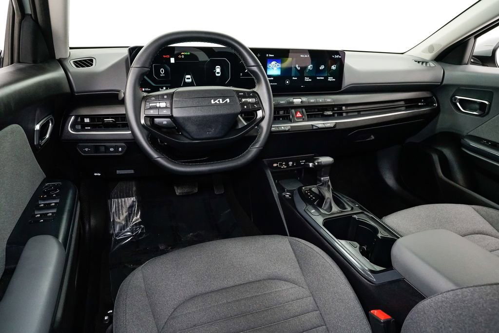 Certified 2025 Kia K4 EX image 6