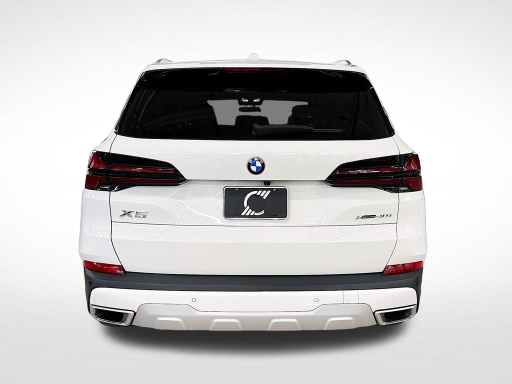 Used 2024 BMW X5 xDrive40i w/ Parking Assistance Package AWD/4WD image 4