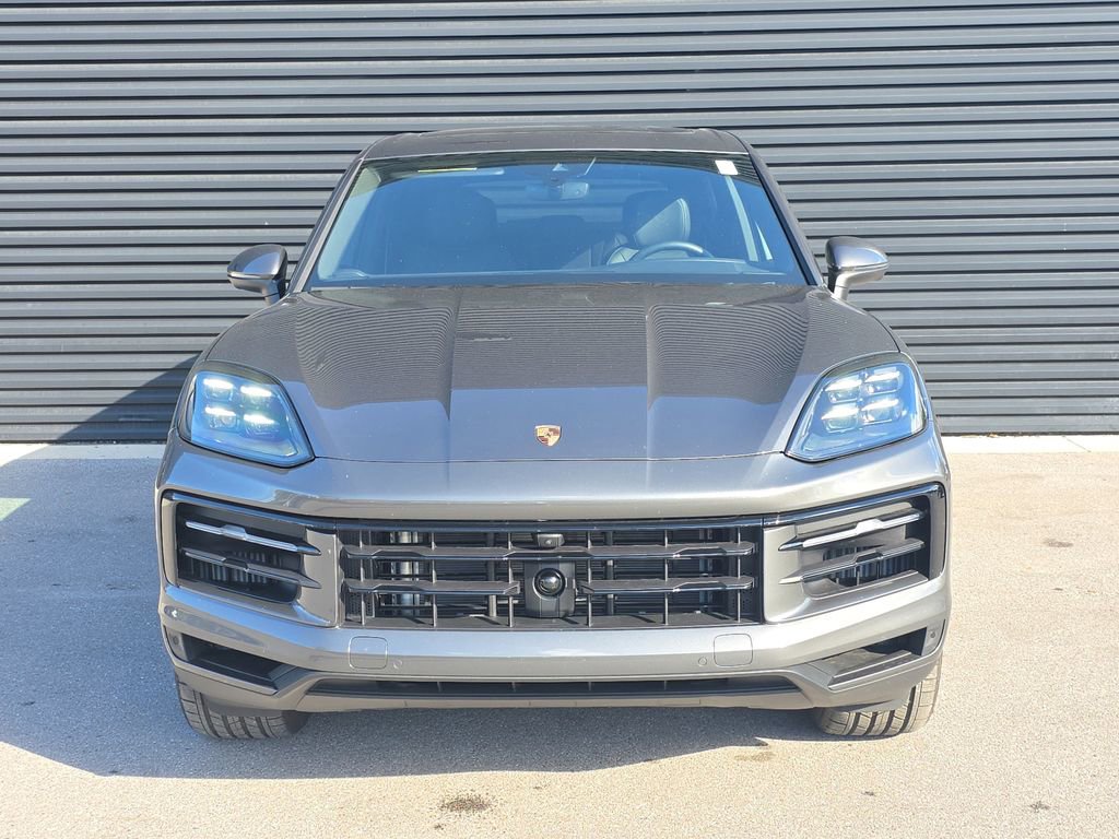 Certified 2025 Porsche Cayenne image 10