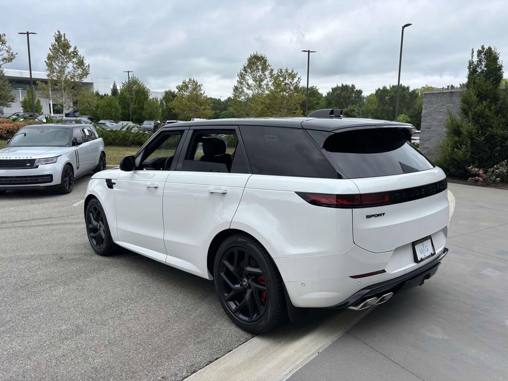 New 2025 Land Rover Range Rover Sport Dynamic SE image 7