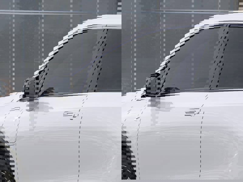 New 2025 Cadillac Optiq Luxury 1 image 12