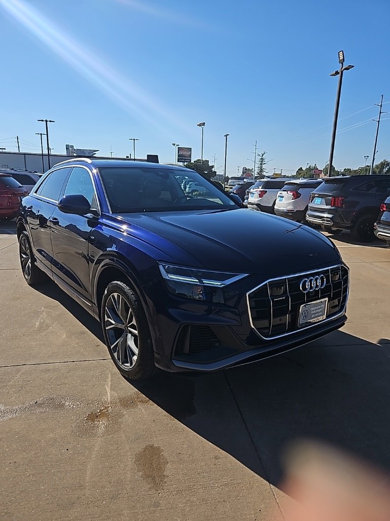 Used 2022 Audi Q8 Premium Plus w/ Premium Plus Package image 3