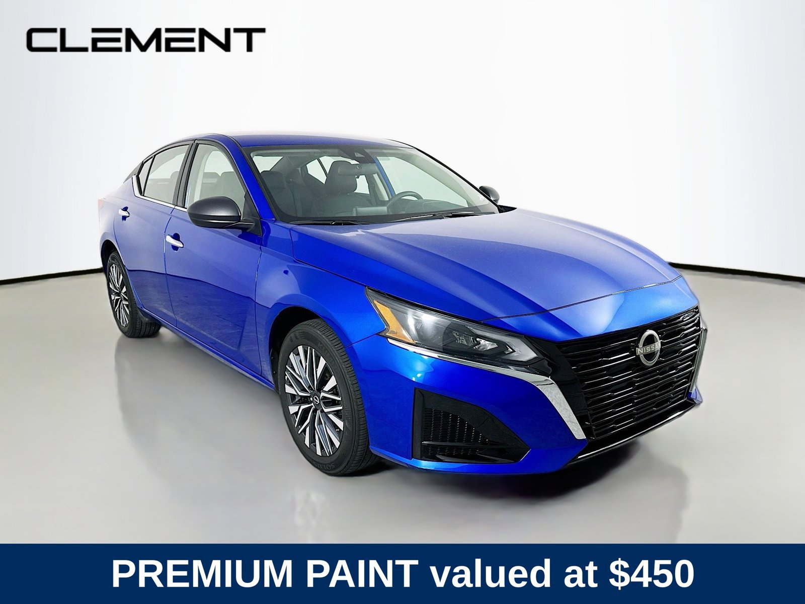 Used 2025 Nissan Altima 2.5 SV AWD/4WD image 3