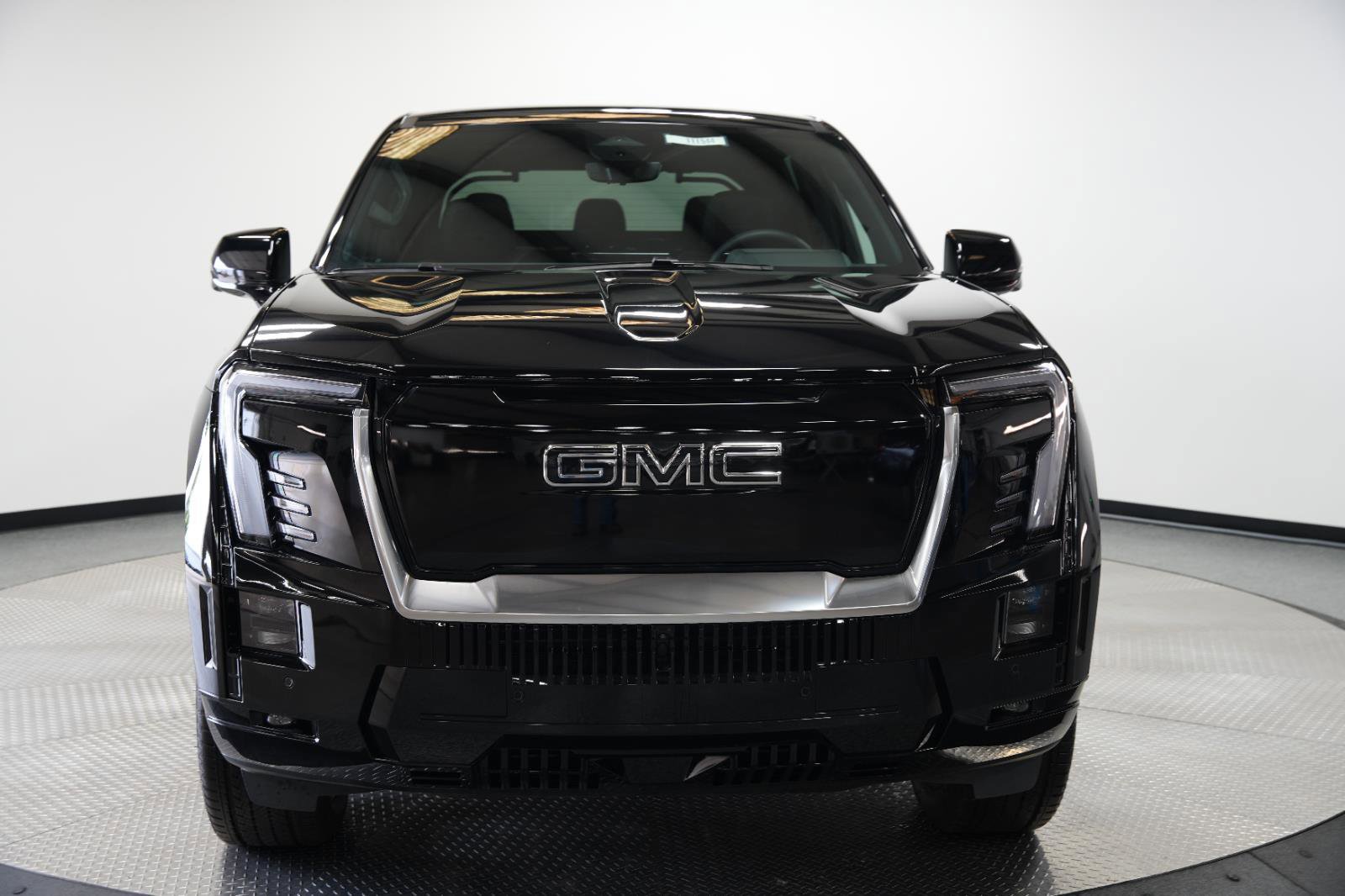New 2025 GMC Sierra EV Denali image 2