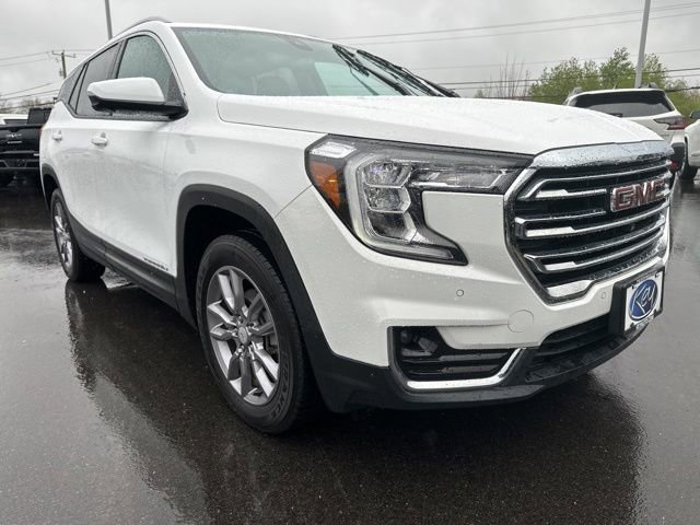 Used 2023 GMC Terrain SLT w/ Tech Package AWD/4WD image 7