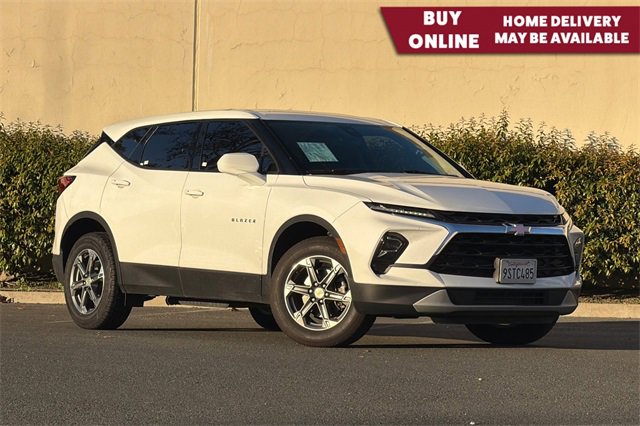 Used 2024 Chevrolet Blazer LT image 1