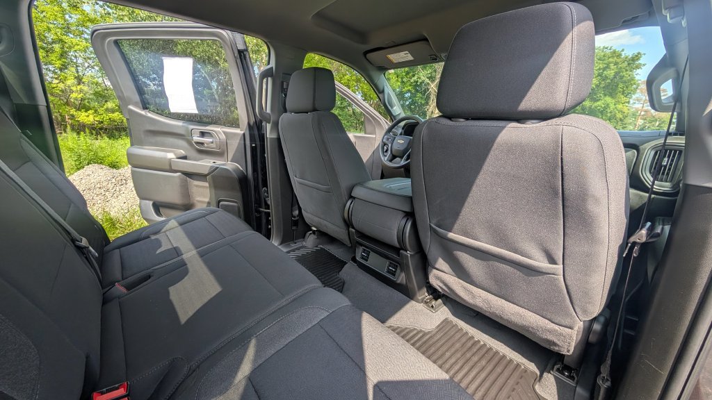 Used 2023 Chevrolet Silverado 1500 Custom AWD/4WD image 18