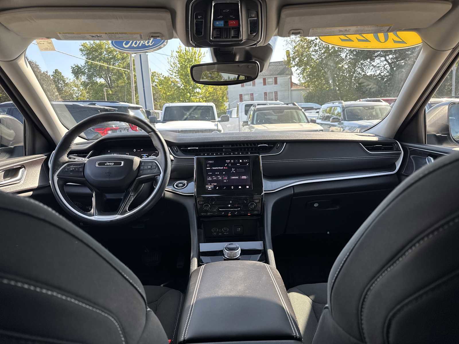 Used 2022 Jeep Grand Cherokee L Laredo w/ Luxury Tech Group I image 22