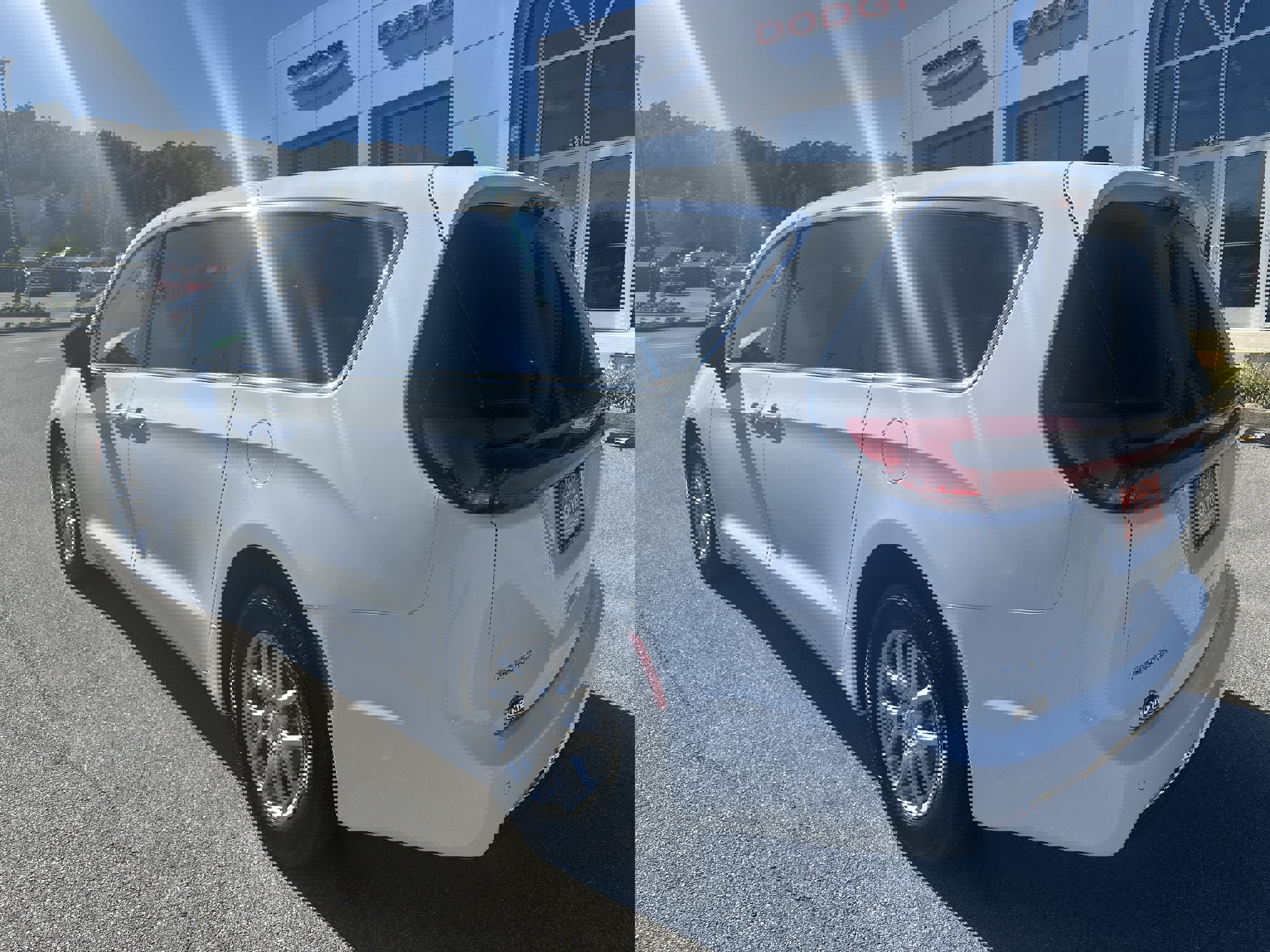 New 2026 Chrysler Pacifica Select image 9