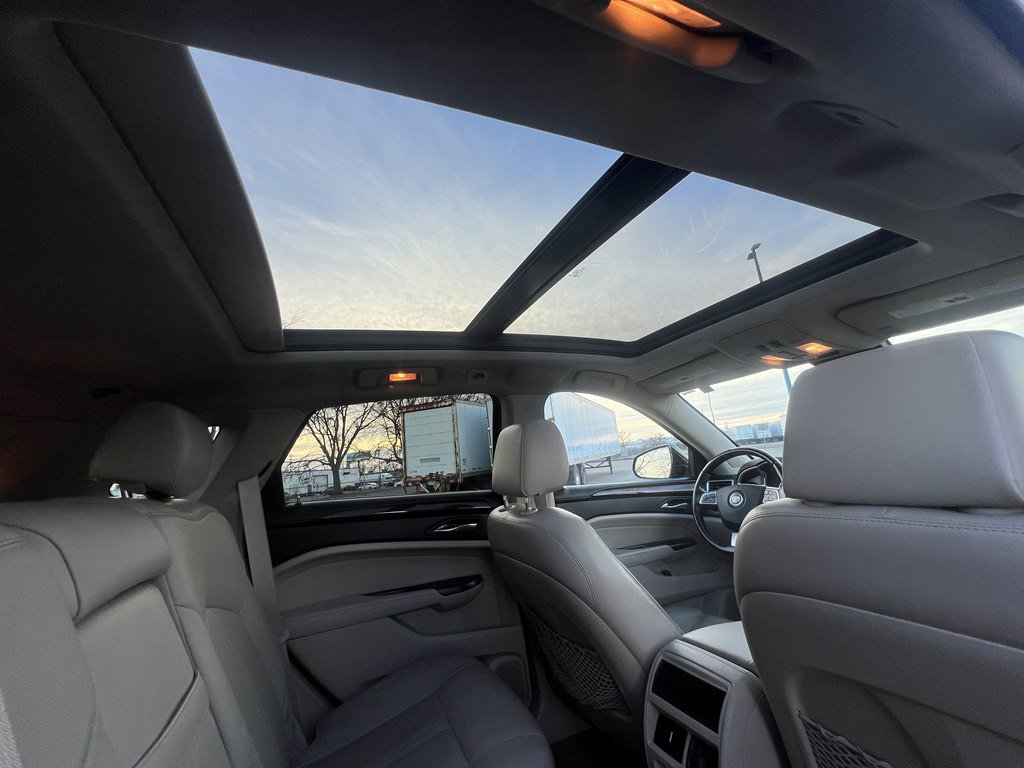 Used 2012 Cadillac SRX Luxury image 14