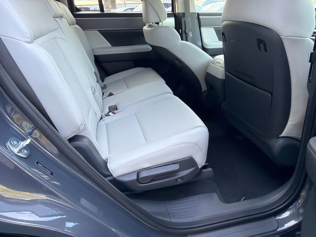 New 2027 Hyundai Santa Fe SEL FWD image 15