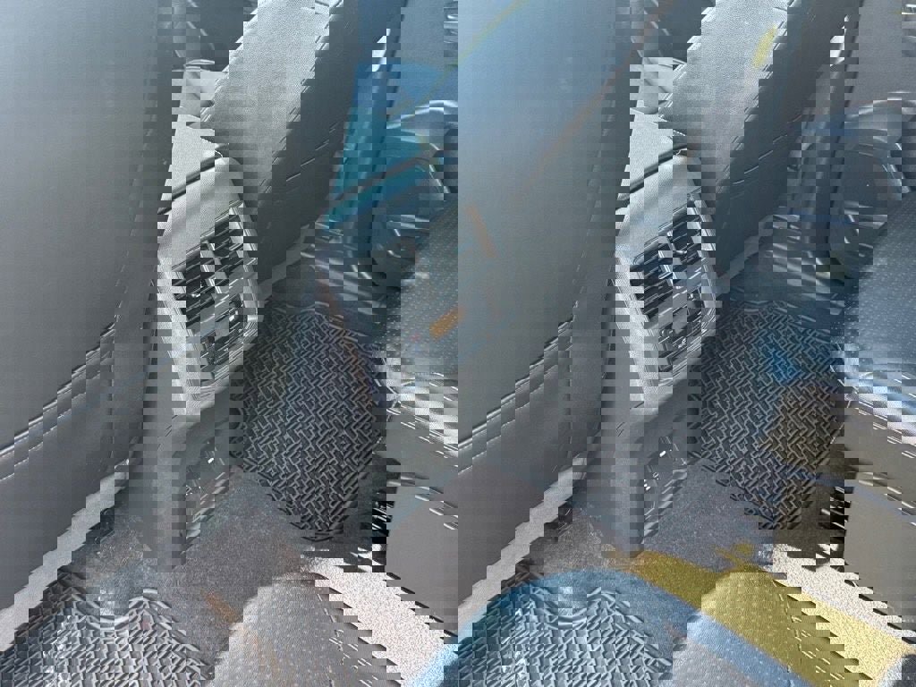 Used 2022 Volkswagen Atlas SEL image 16