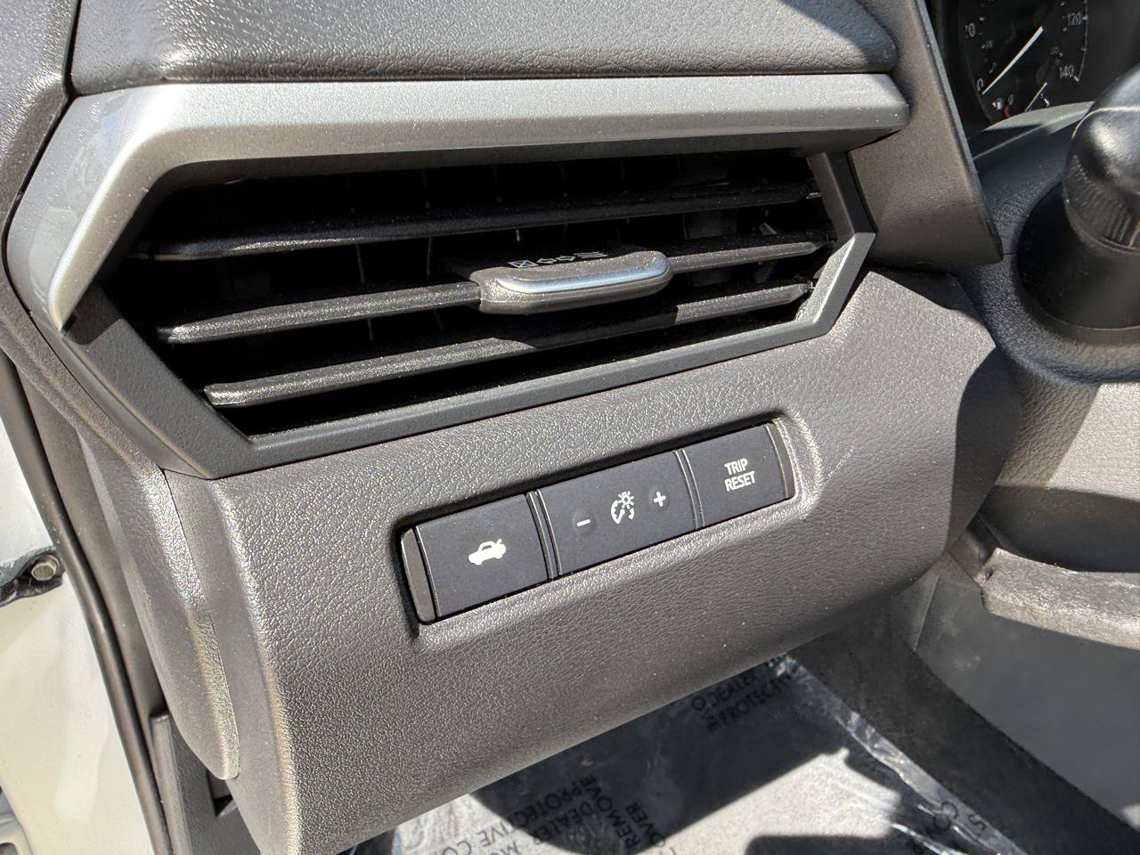 Used 2025 Nissan Altima 2.5 S FWD image 12