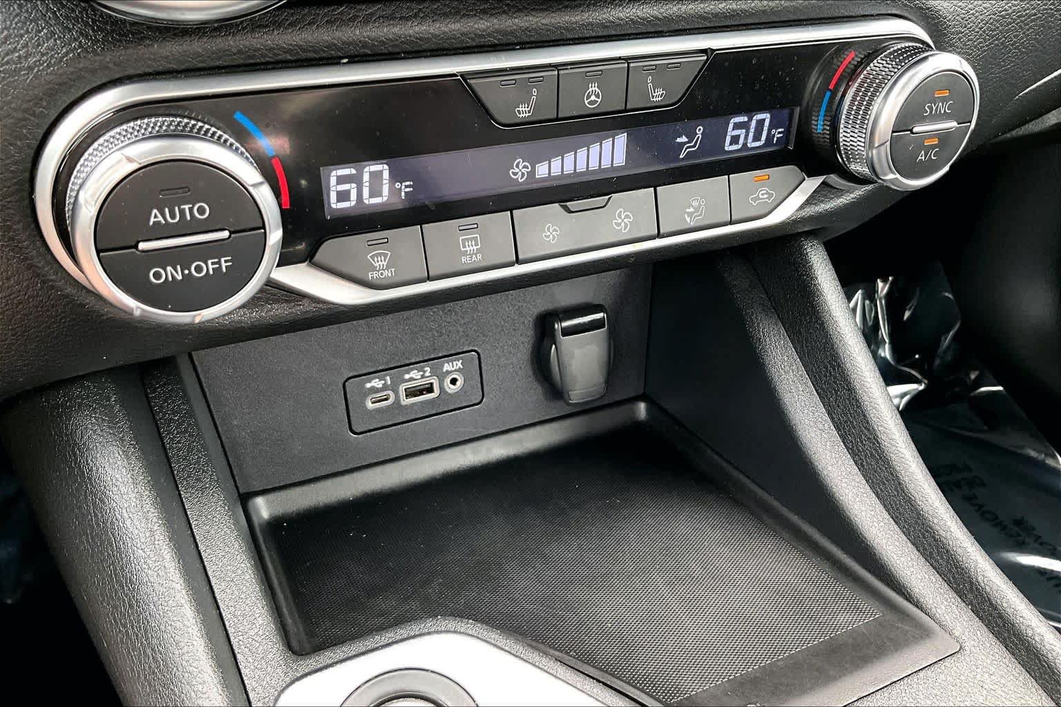 Used 2023 Nissan Sentra SV w/ All-Weather Package FWD image 33