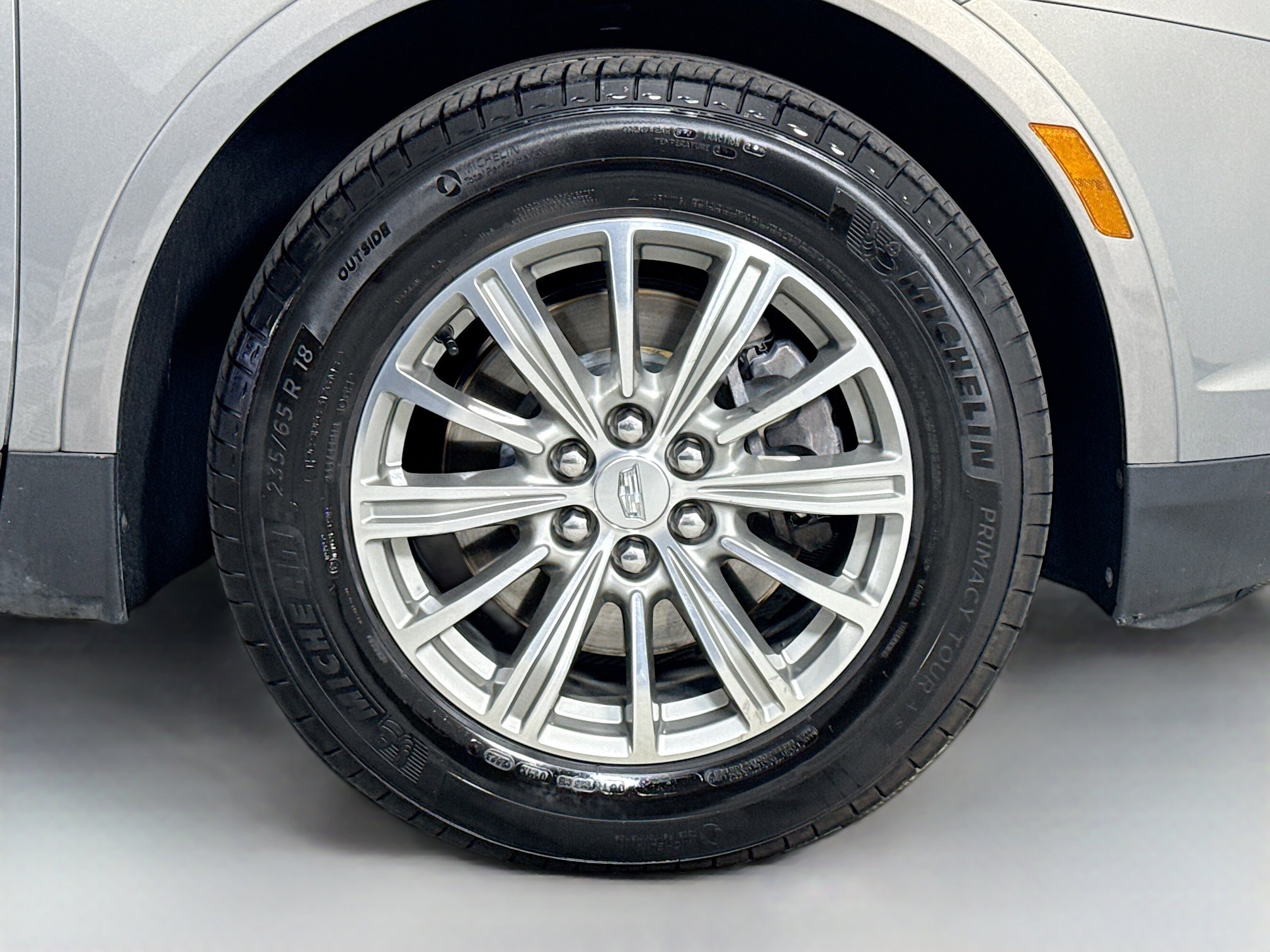 Used 2018 Cadillac XT5 Luxury w/ Driver Awareness Package image 32