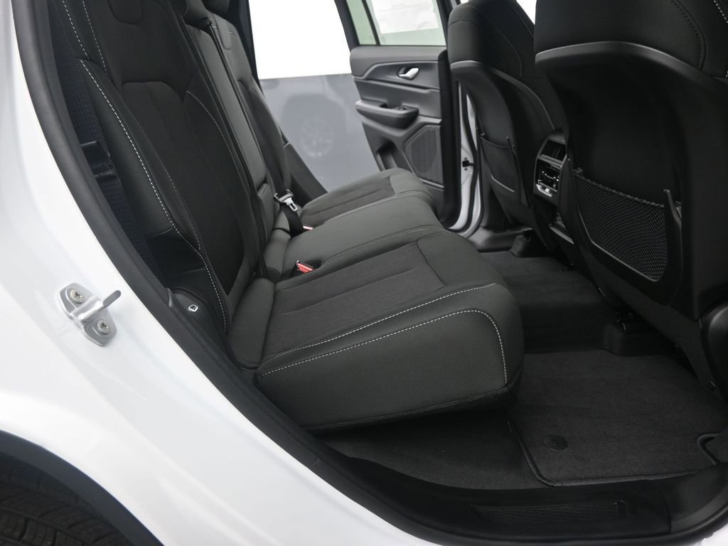 New 2025 Jeep Grand Cherokee Laredo X image 15