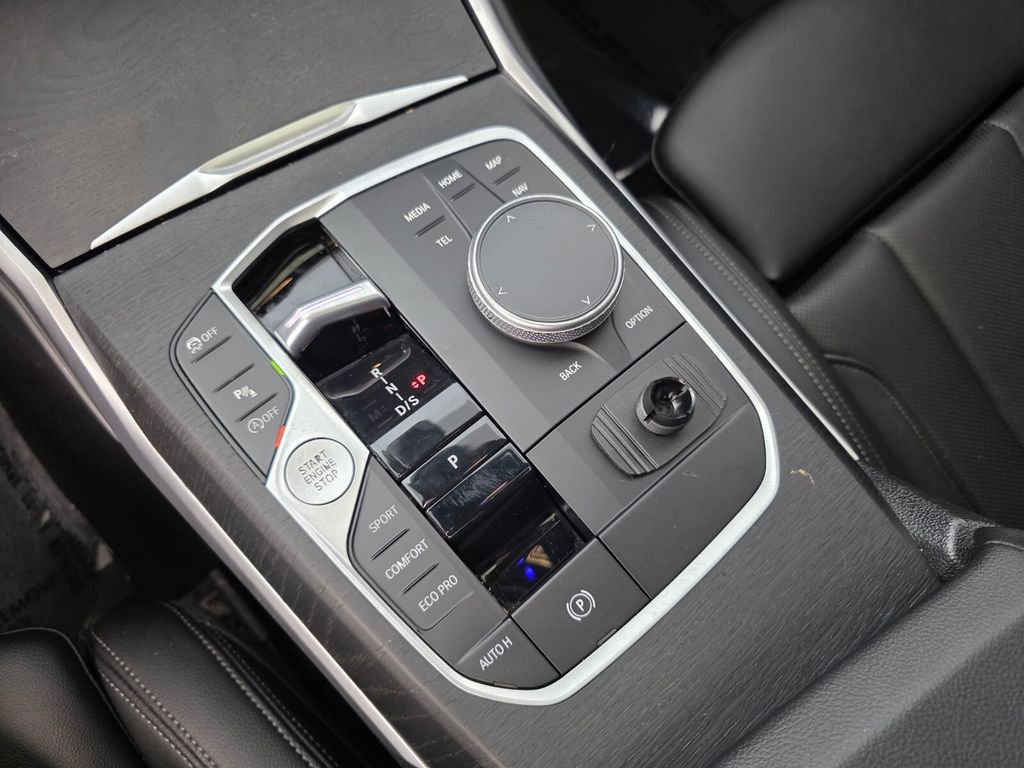 Used 2024 BMW 330i Sedan w/ M Sport Package RWD image 24