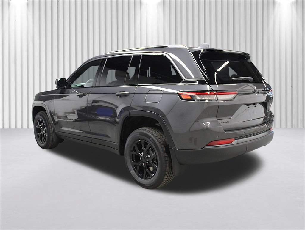 New 2026 Jeep Grand Cherokee Altitude AWD/4WD image 5