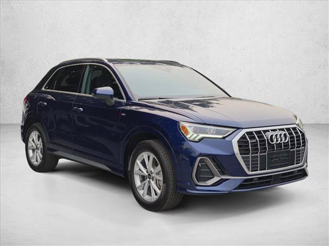 Certified 2025 Audi Q3 2.0T Premium w/ Convenience Package AWD/4WD image 3