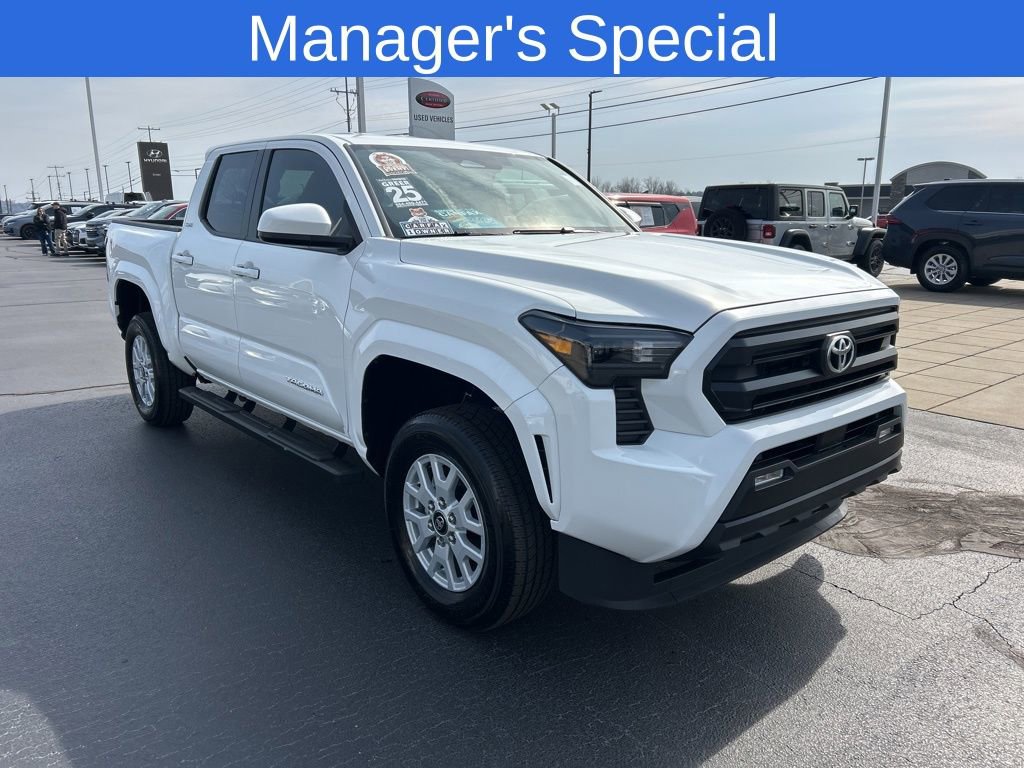 Used 2025 Toyota Tacoma SR5 AWD/4WD image 21