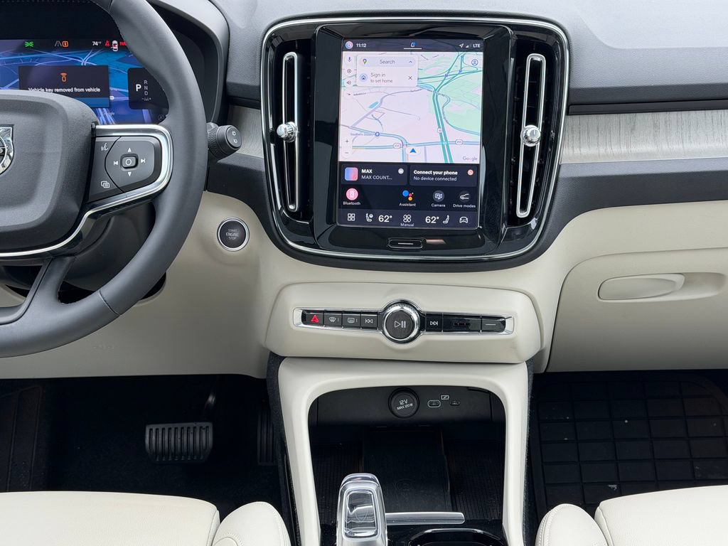 Certified 2023 Volvo XC40 B5 Plus w/ Protection Package Premier AWD/4WD image 24