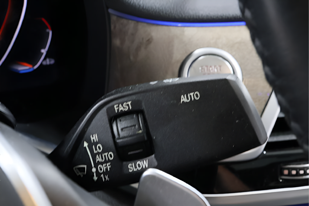 Used 2020 BMW 740i xDrive w/ Premium Package AWD/4WD image 18