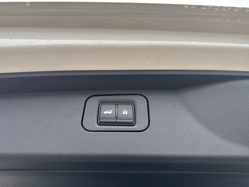 New 2026 Nissan Armada SL w/ Captain's Chari Seat Package AWD/4WD image 24
