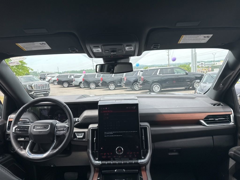 Used 2025 GMC Yukon Denali AWD/4WD image 21