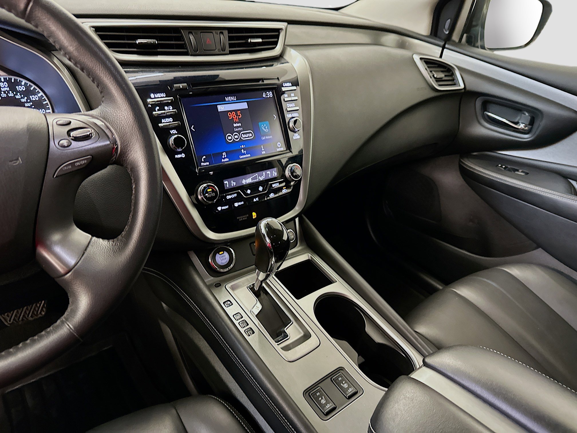 Used 2024 Nissan Murano SV image 25