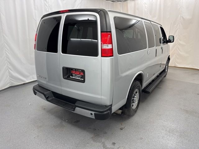 Used 2020 Chevrolet Express 2500 LT w/ LT Preferred Equipment Group image 9