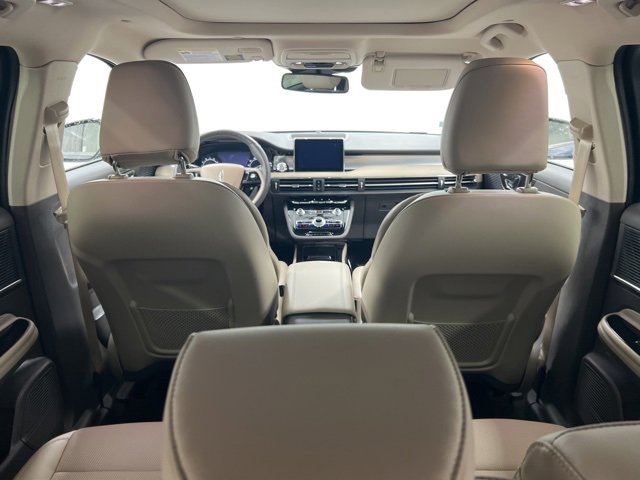 Certified 2022 Lincoln Corsair AWD w/ Premium Package image 9