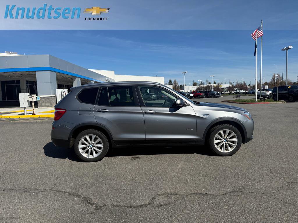 Used 2017 BMW X3 xDrive28i image 8