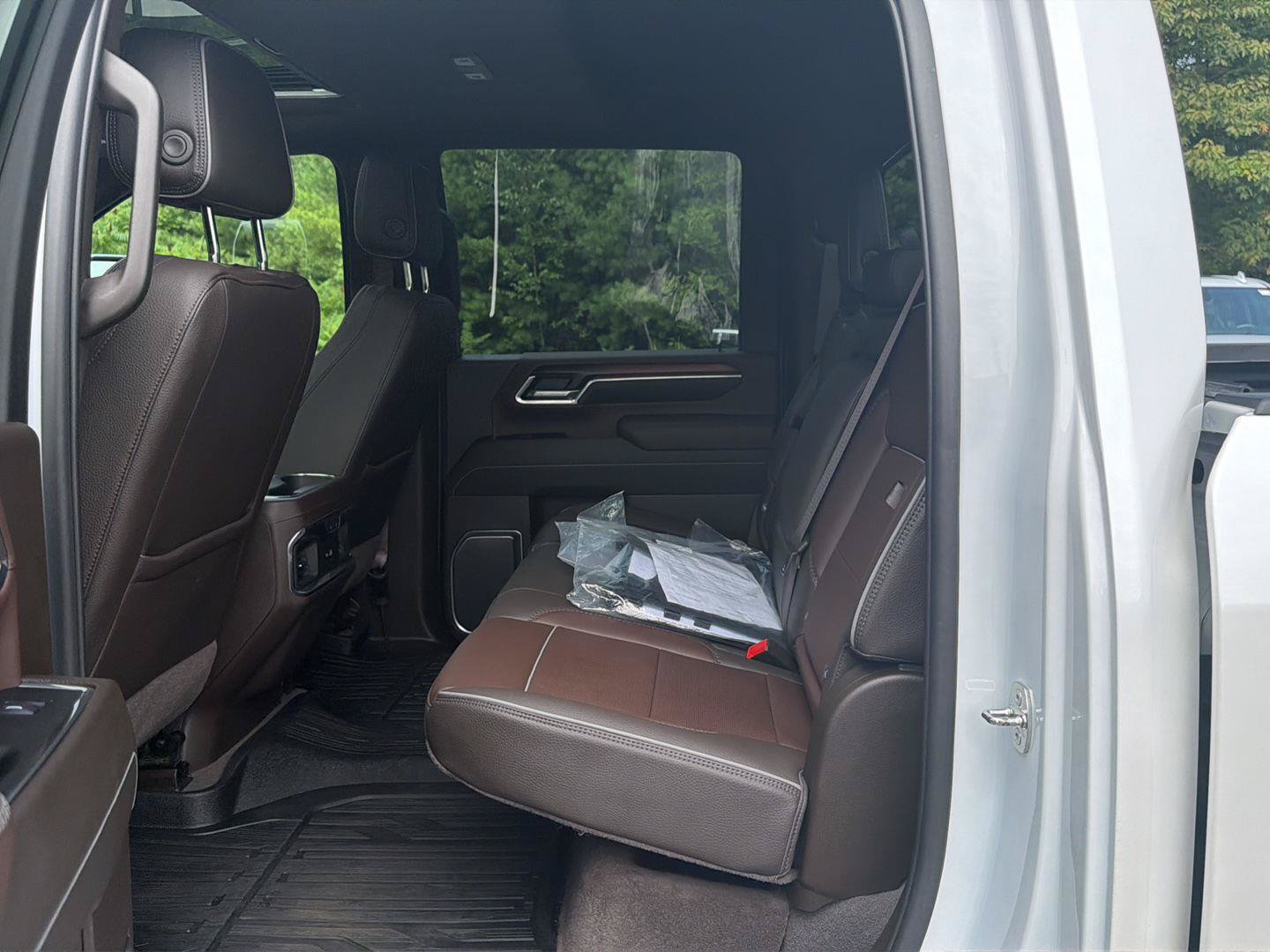 Certified 2024 GMC Sierra 2500 Denali w/ Denali Reserve Package AWD/4WD image 17