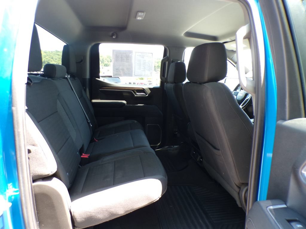Used 2023 Chevrolet Silverado 1500 LT w/ Z71 Off-Road Package AWD/4WD image 20