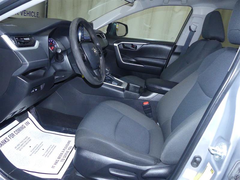 Used 2022 Toyota RAV4 LE AWD/4WD image 19