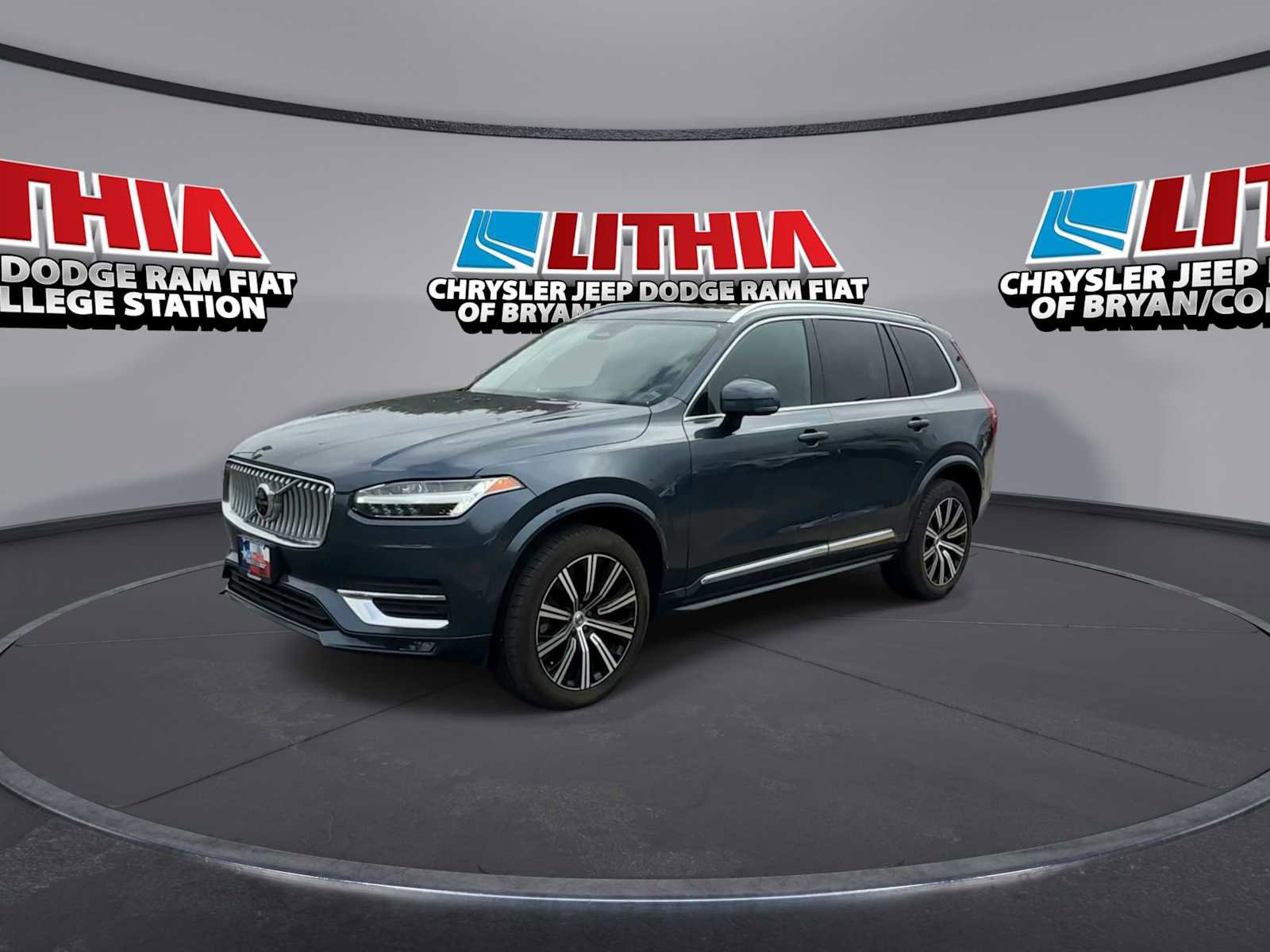 Used 2023 Volvo XC90 B5 Plus image 4